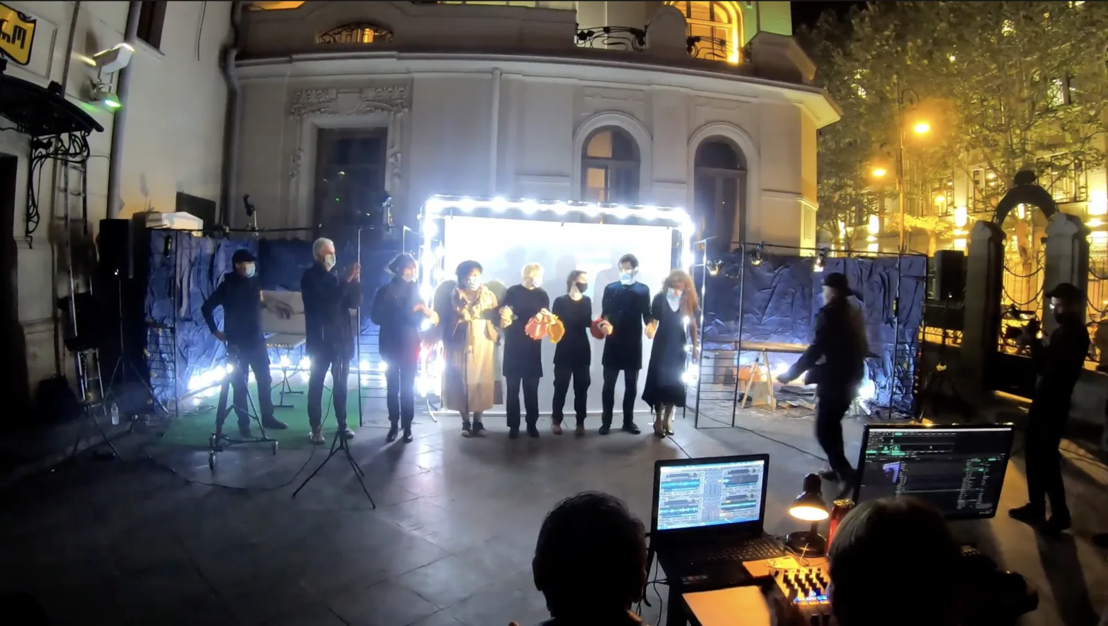 Live performance staging